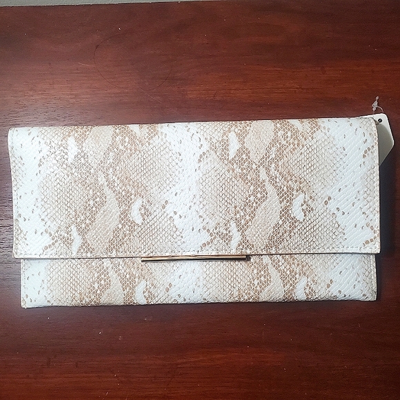 Belle Accessories Gold/Tan Snakeskin Clutch - Picture 3 of 7